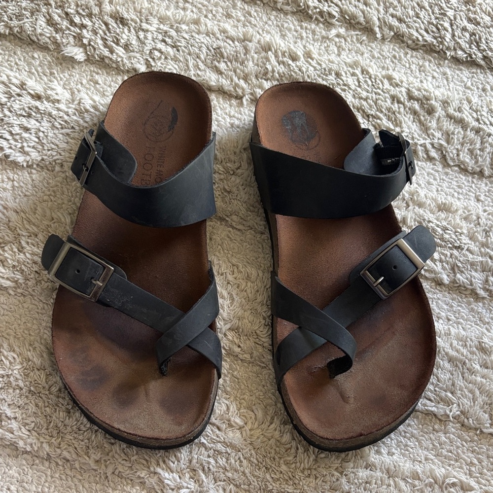 White Mountain Black Sandals